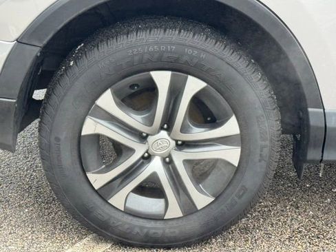 Used 2018 Toyota RAV4 LE image 13