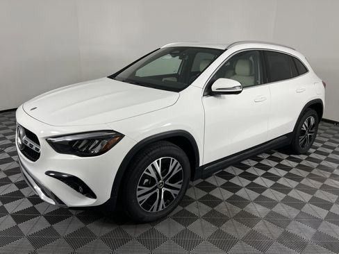 Used 2026 Mercedes-Benz GLA 250 4MATIC image 8