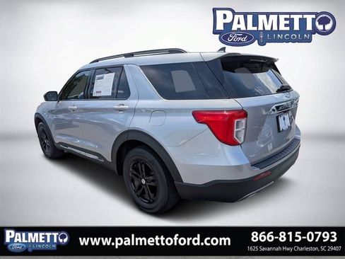 Used 2022 Ford Explorer XLT w/ Equipment Group 202A RWD image 5