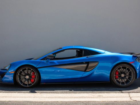 Used 2018 McLaren 570S Spider RWD image 9