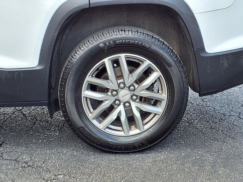 Used 2018 GMC Acadia SLE FWD image 10
