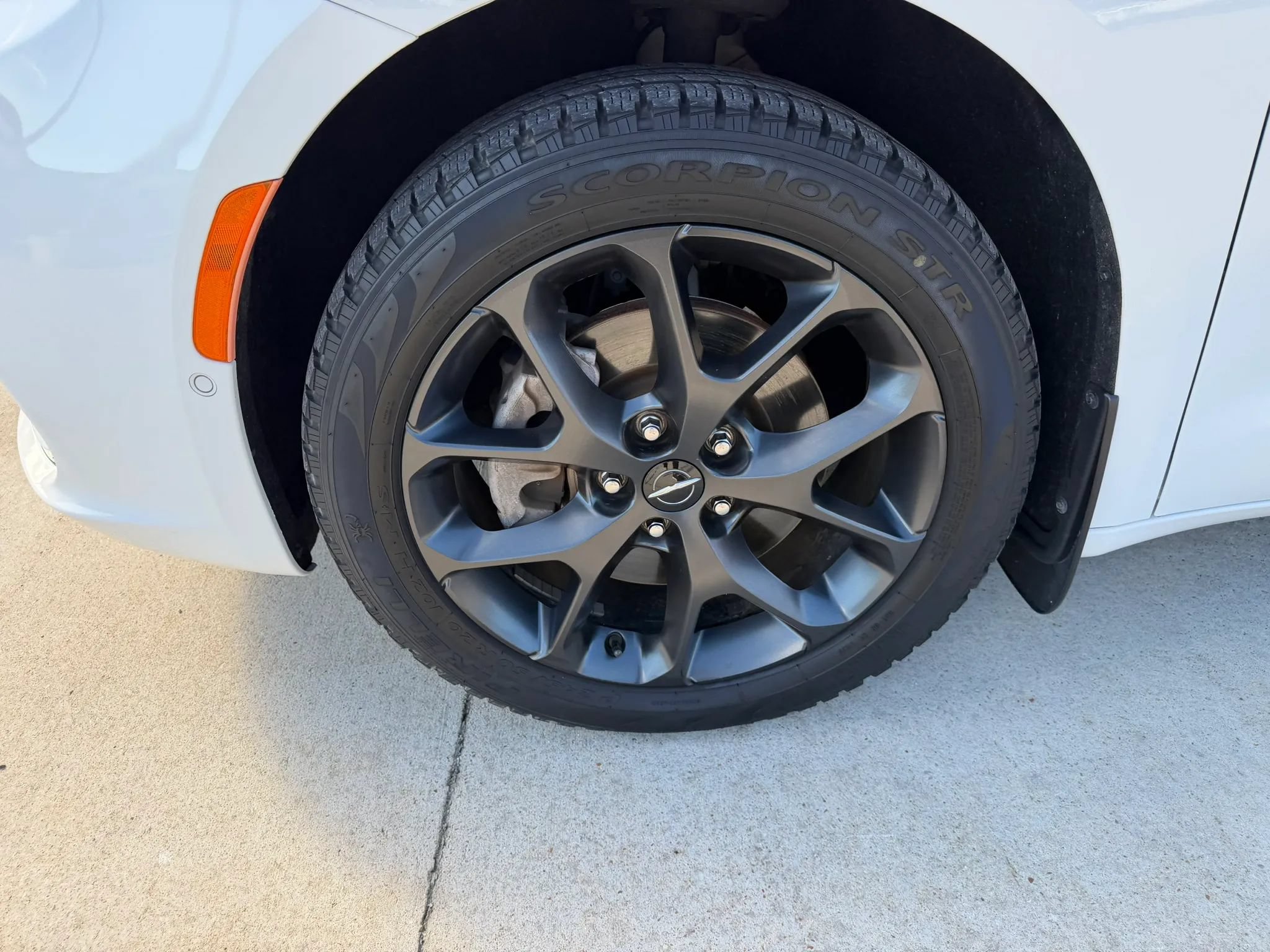 Used 2022 Chrysler Pacifica Touring-L w/ Uconnect Theater Family Group AWD/4WD image 76