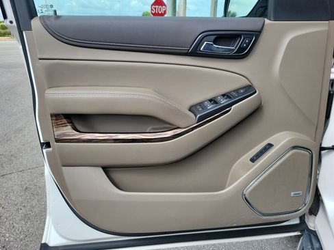 Used 2020 GMC Yukon XL SLT RWD image 25