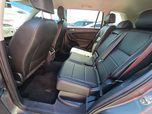 Used 2021 Volkswagen Tiguan SE AWD/4WD image 5