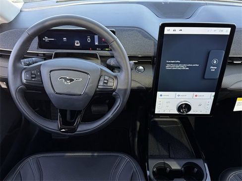 Used 2025 Ford Mustang Mach-E Premium image 12