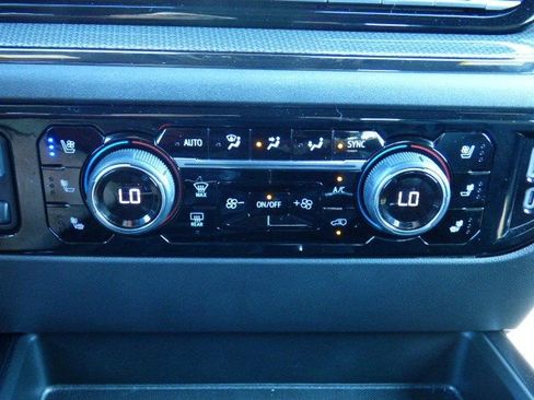 Used 2025 Chevrolet Silverado 1500 ZR2 w/ Technology Package image 17