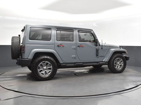 Used 2015 Jeep Wrangler Unlimited Rubicon w/ Connectivity Group image 8