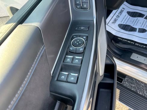 Used 2026 Ford F250 Platinum AWD/4WD image 28