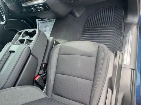 Used 2023 Chevrolet Silverado 1500 LT AWD/4WD image 15