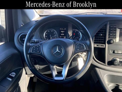 Used 2019 Mercedes-Benz Metris Passenger image 5