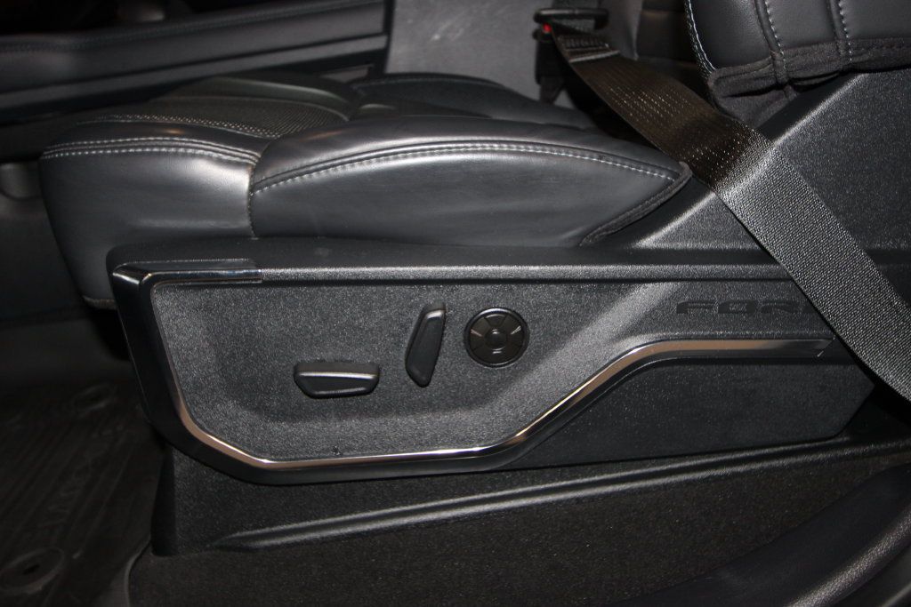 Used 2025 Ford F350 Platinum AWD/4WD image 9