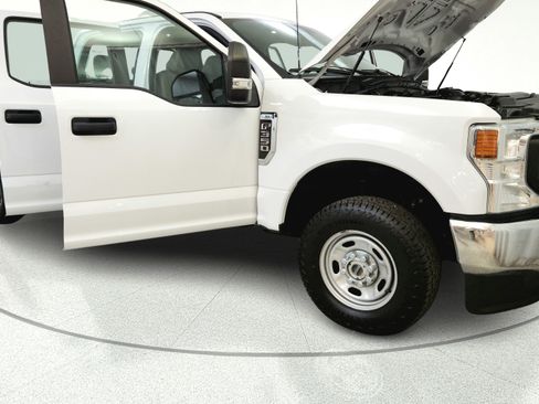Used 2022 Ford F350 XL w/ Power Equipment Group AWD/4WD image 13