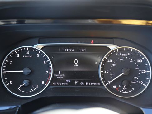 Used 2024 Nissan Pathfinder SV image 12