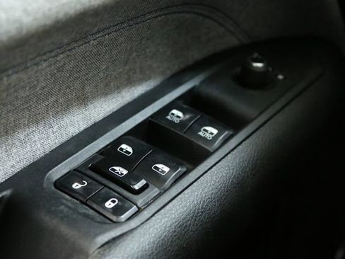 Used 2023 Jeep Compass Latitude w/ Convenience Group AWD/4WD image 26