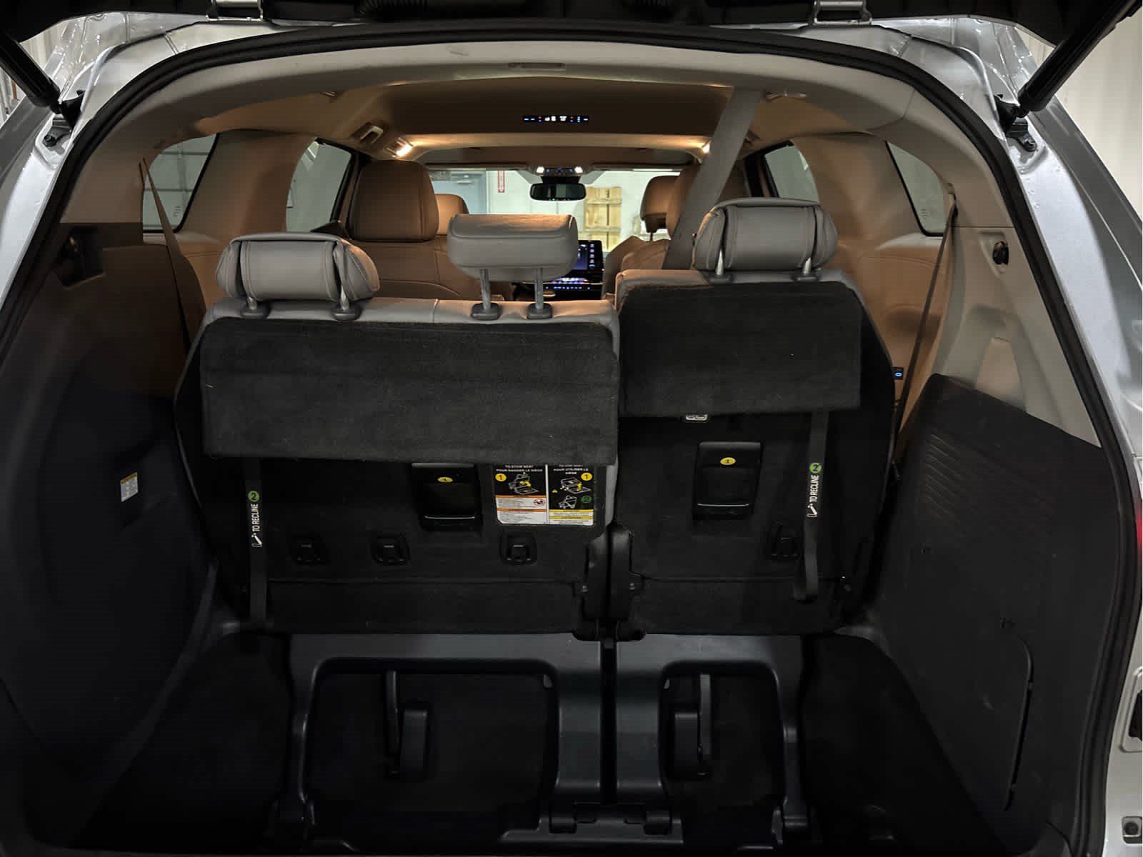 Used 2021 Toyota Sienna XLE AWD/4WD image 7