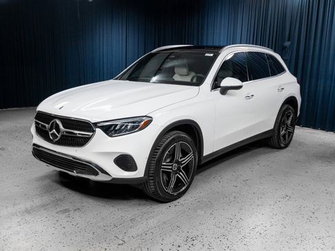 Used 2026 Mercedes-Benz GLC 300 image 1