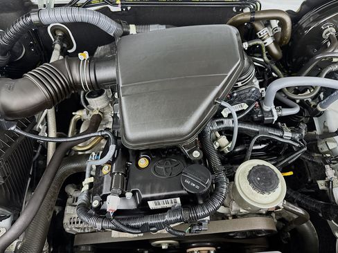 Used 2022 Toyota Tacoma SR RWD image 34