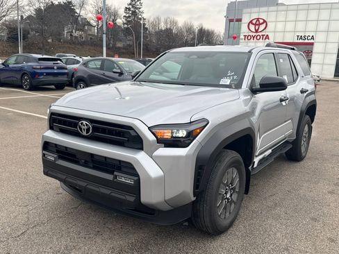 New 2025 Toyota 4Runner SR5 image 3