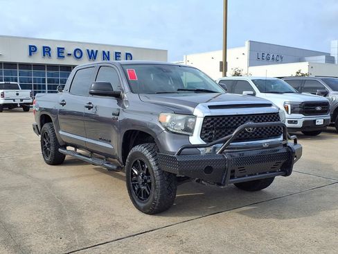 Used 2021 Toyota Tundra SR5 w/ SR5 Upgrade Package AWD/4WD image 7