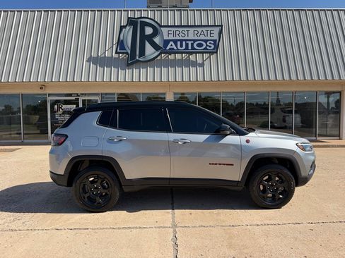Used 2023 Jeep Compass Trailhawk w/ Trailhawk Elite Group AWD/4WD image 9