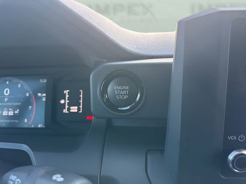 Used 2025 Toyota Tacoma SR image 19