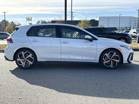 New 2026 Volkswagen GTI SE image 6