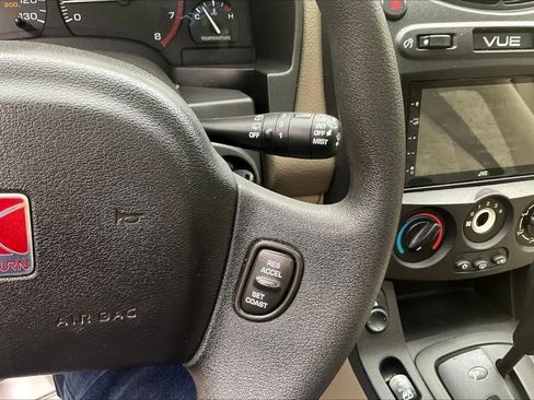 Used 2003 Saturn Vue AWD V6 image 12