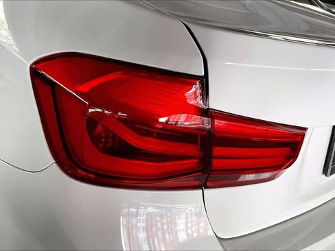 Used 2017 BMW 330i Sedan image 28