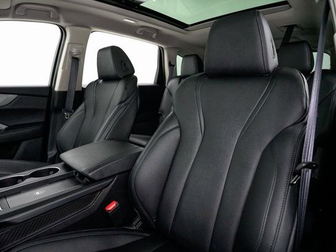 Used 2025 Acura MDX SH-AWD image 9