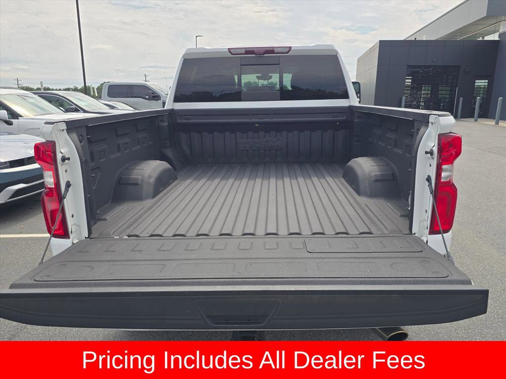 Used 2022 Chevrolet Silverado 2500 High Country w/ Technology Package AWD/4WD image 13