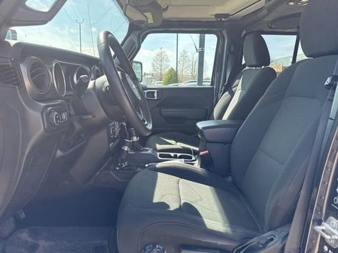 Used 2023 Jeep Gladiator Sport image 13