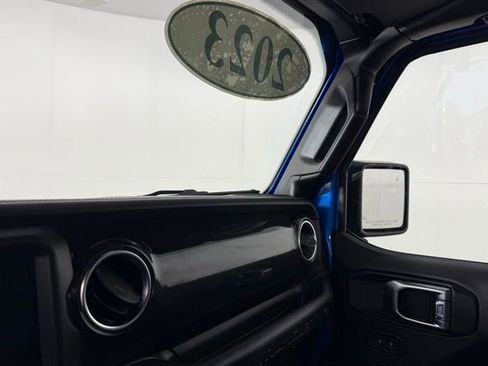 Used 2023 Jeep Wrangler Unlimited Rubicon 392 w/ Xtreme Recon 35" Tire Package AWD/4WD image 19