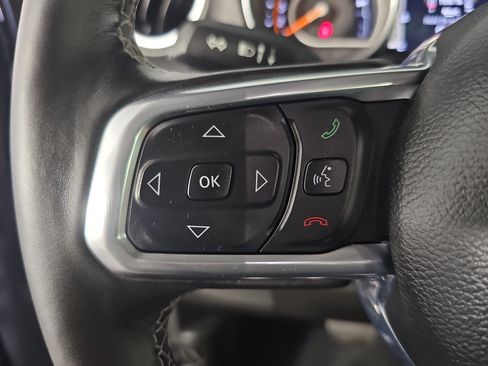 Used 2022 Jeep Wrangler Unlimited Sahara w/ Cold Weather Group AWD/4WD image 15