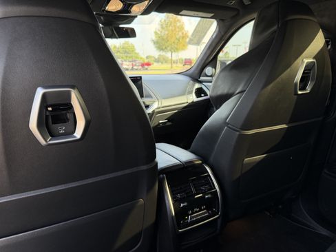 Used 2023 BMW XM AWD/4WD image 46