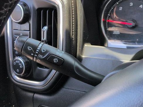 Used 2023 Chevrolet Silverado 3500 LT AWD/4WD image 16