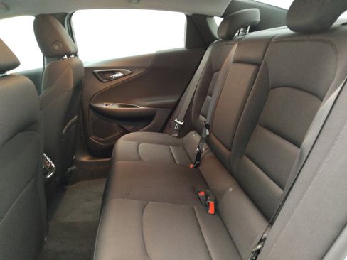 Used 2024 Chevrolet Malibu LT image 18