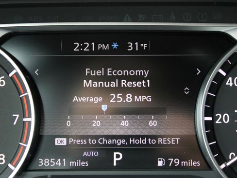 Used 2025 Nissan Rogue SV image 24