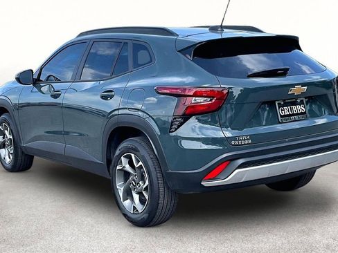 Used 2026 Chevrolet Trax LT FWD image 14