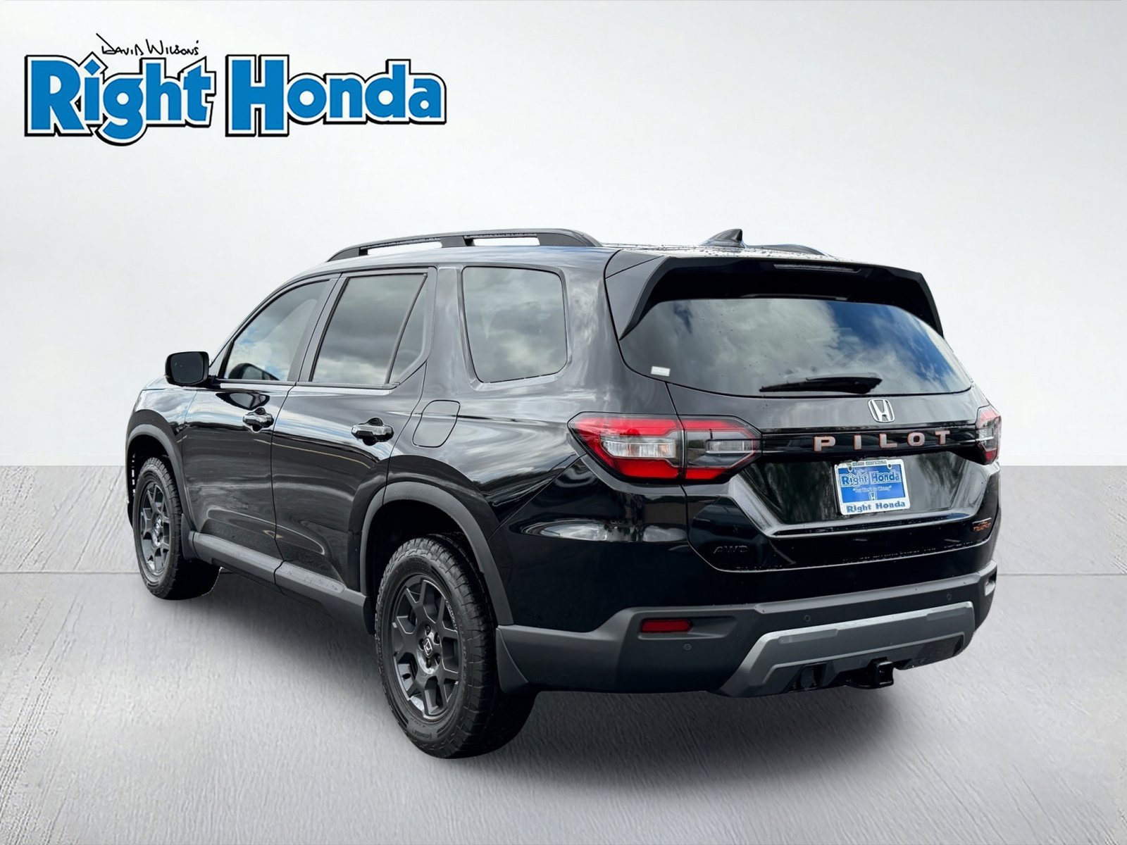 New 2026 Honda Pilot TrailSport image 4