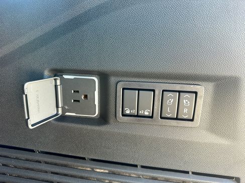 New 2026 Chevrolet Tahoe Premier image 16