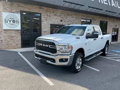 Used 2024 RAM 2500 Big Horn w/ Off Road Package AWD/4WD image 1