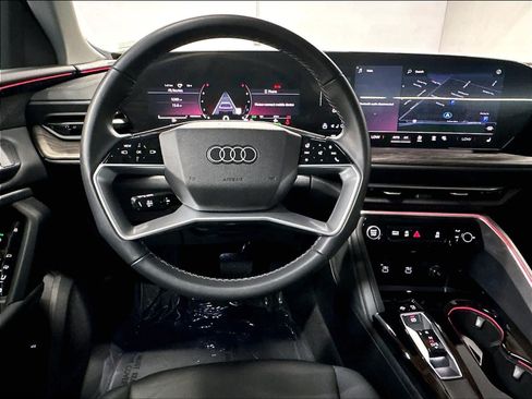 Certified 2025 Audi Q5 Premium w/ Convenience Package AWD/4WD image 9