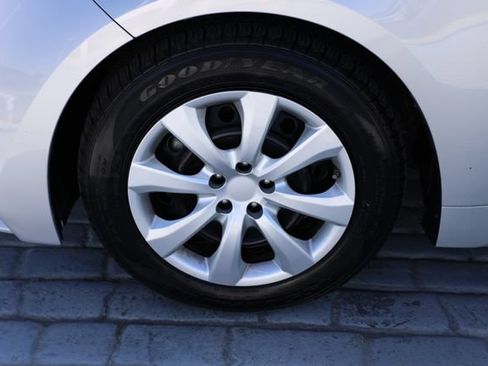 Used 2023 Toyota Corolla LE FWD image 37