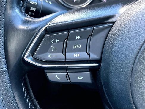 Used 2018 MAZDA CX-5 Touring image 11