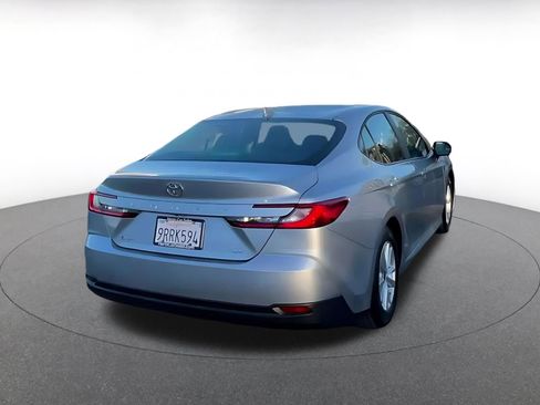 Used 2025 Toyota Camry LE image 7