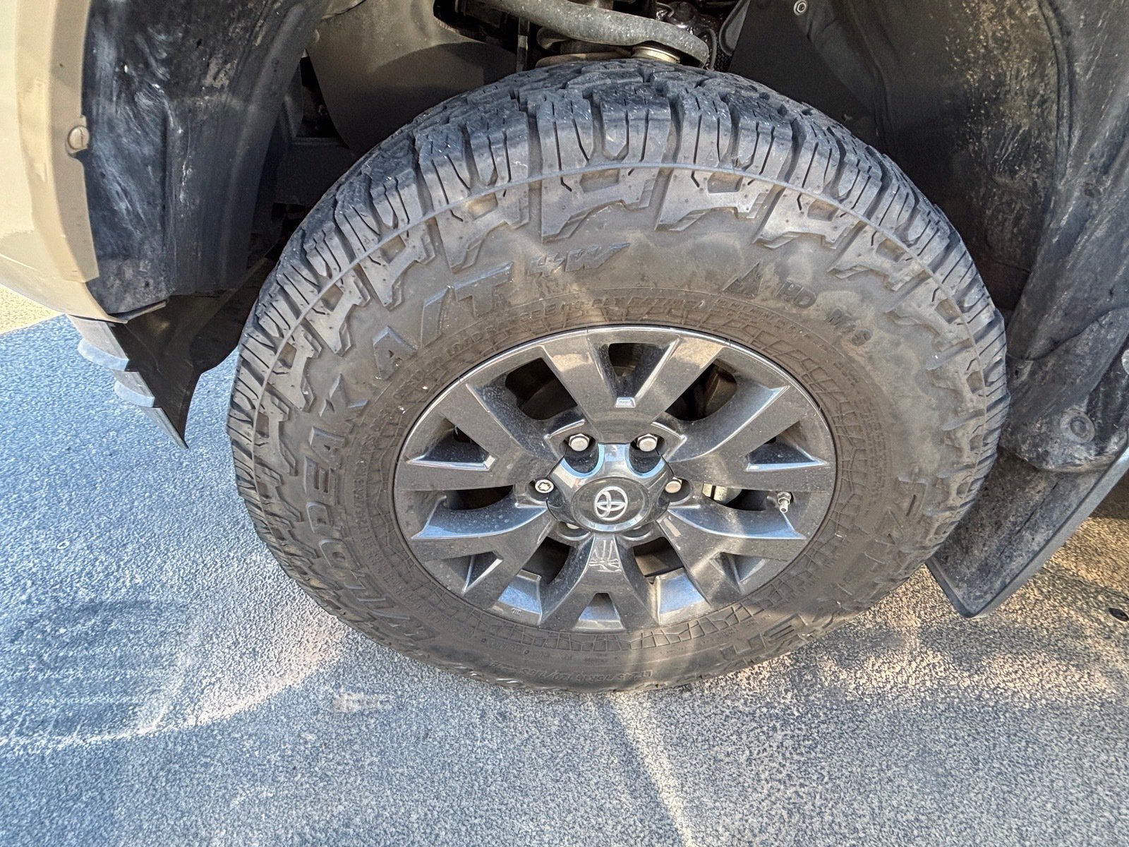 Used 2020 Toyota Tacoma SR5 RWD image 6