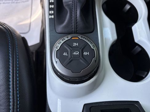 Used 2023 Ford Bronco Big Bend image 29