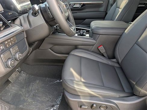 New 2026 Chevrolet Tahoe LT image 18