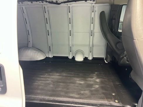 Used 2020 Chevrolet Express 2500 w/ Enhanced Convenience Package image 10