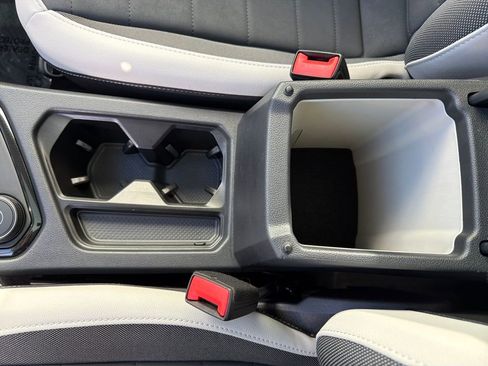 Certified 2025 Volkswagen Taos SE image 26